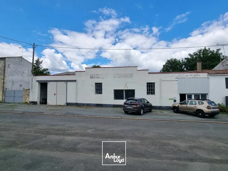 Locaux d'activité & Entrepôts - Vente - MAUZÉ-SUR-LE-MIGNON - 79210 - 482-482 - 7777437