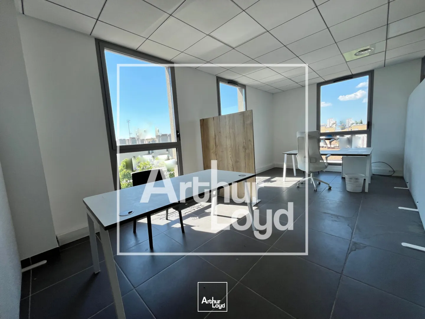 Bureaux - Location - NIMES - 30900 - 88-88 - 7777537