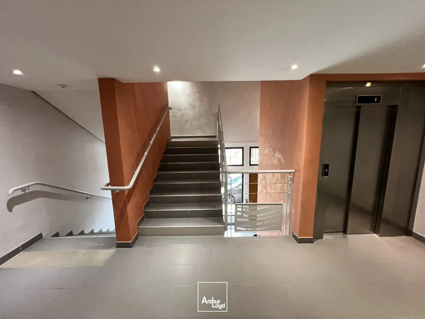 Bureaux - Location - NIMES - 30000 - 252.52-252.52 - 7777593