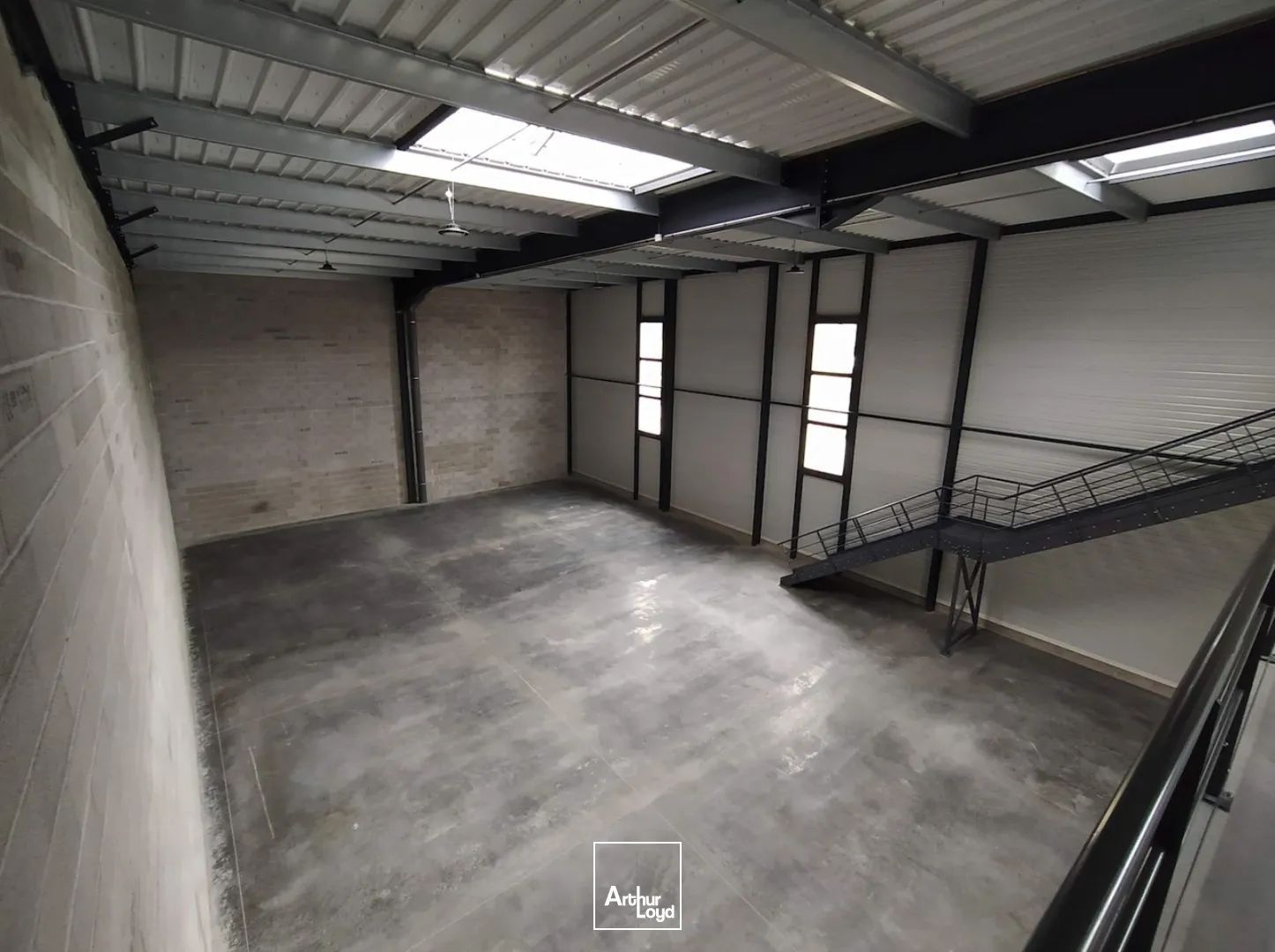 Locaux d'activité & Entrepôts - Location - PETIT COURONNE - 76650 - 272-6820 - 7777723