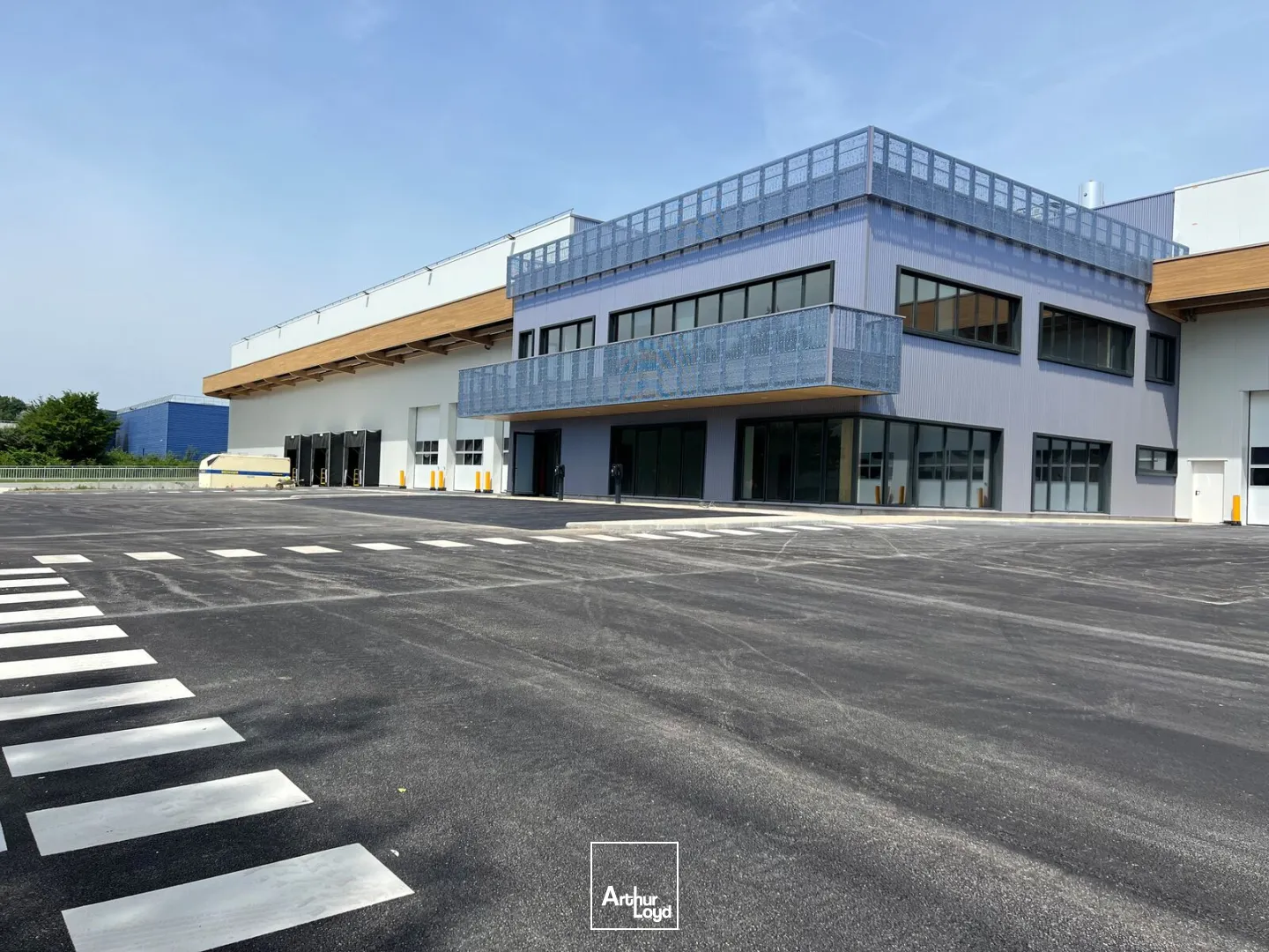 Locaux d'activité & Entrepôts - Location - TREMBLAY EN FRANCE - 93290 - 2482-5761 - 7777888
