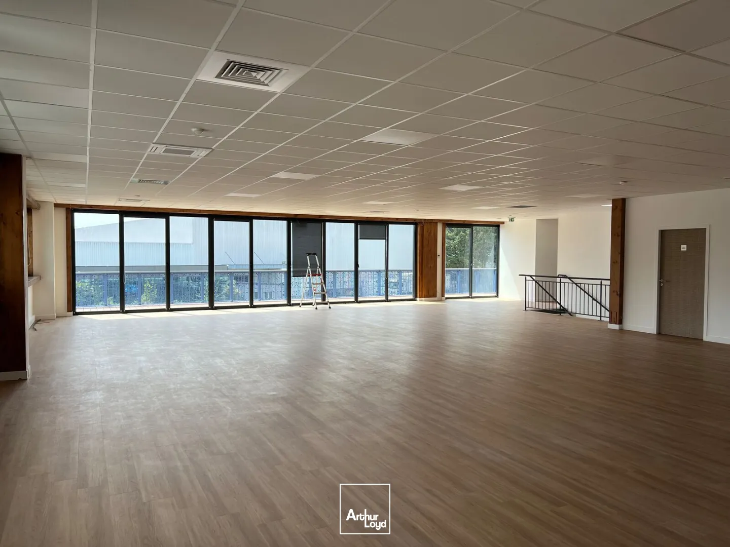 Locaux d'activité & Entrepôts - Location - TREMBLAY EN FRANCE - 93290 - 2482-5761 - 7777892