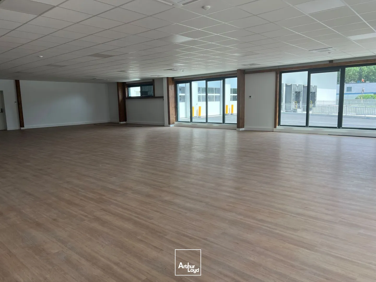 Locaux d'activité & Entrepôts - Location - TREMBLAY EN FRANCE - 93290 - 2482-5761 - 7777894