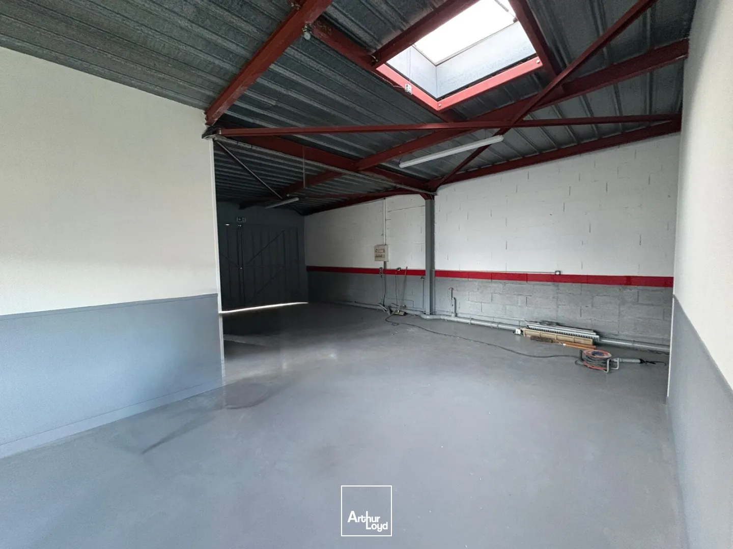 Locaux d'activité & Entrepôts - Location - SAINT JEAN DE LA RUELLE - 45140 - 100-100 - 7777959
