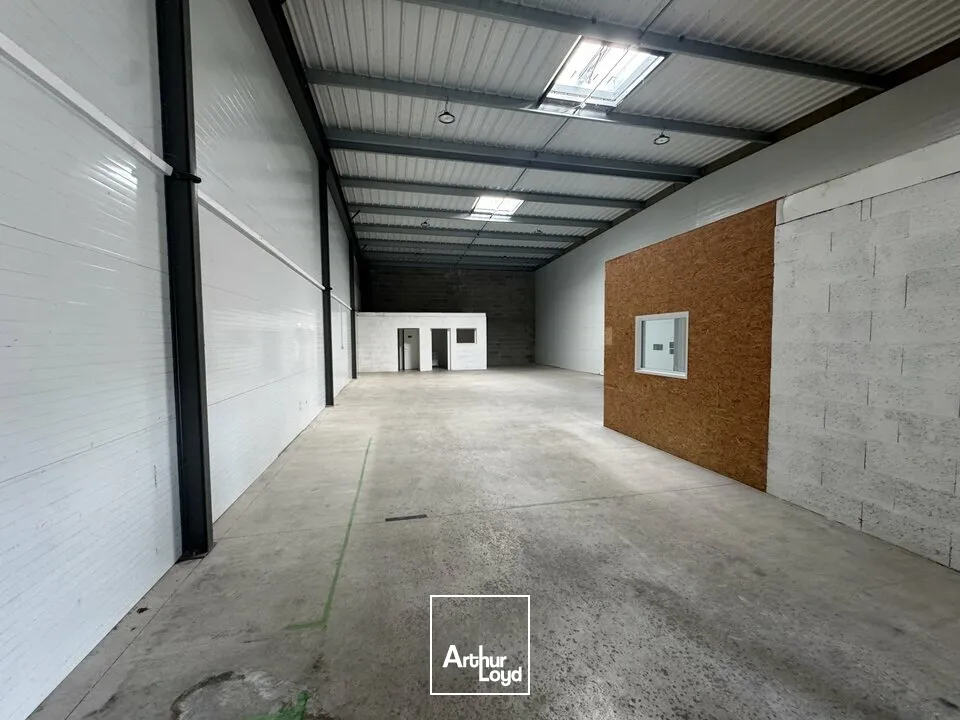 Locaux d'activité & Entrepôts - Location - BALLAN MIRE - 37510 - 250-250 - 7778429