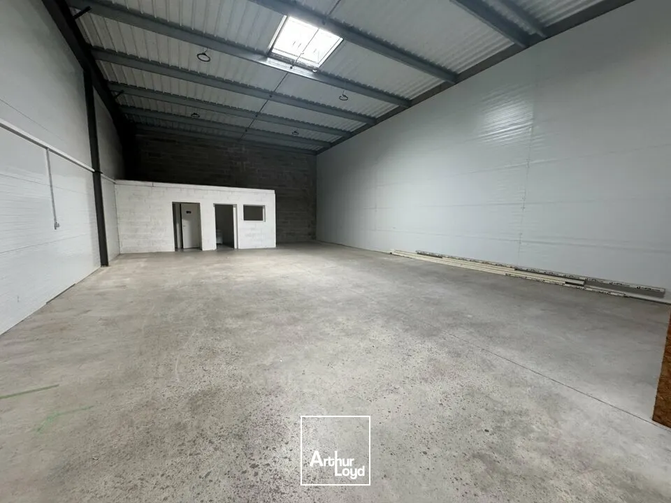 Locaux d'activité & Entrepôts - Location - BALLAN MIRE - 37510 - 250-250 - 7778430