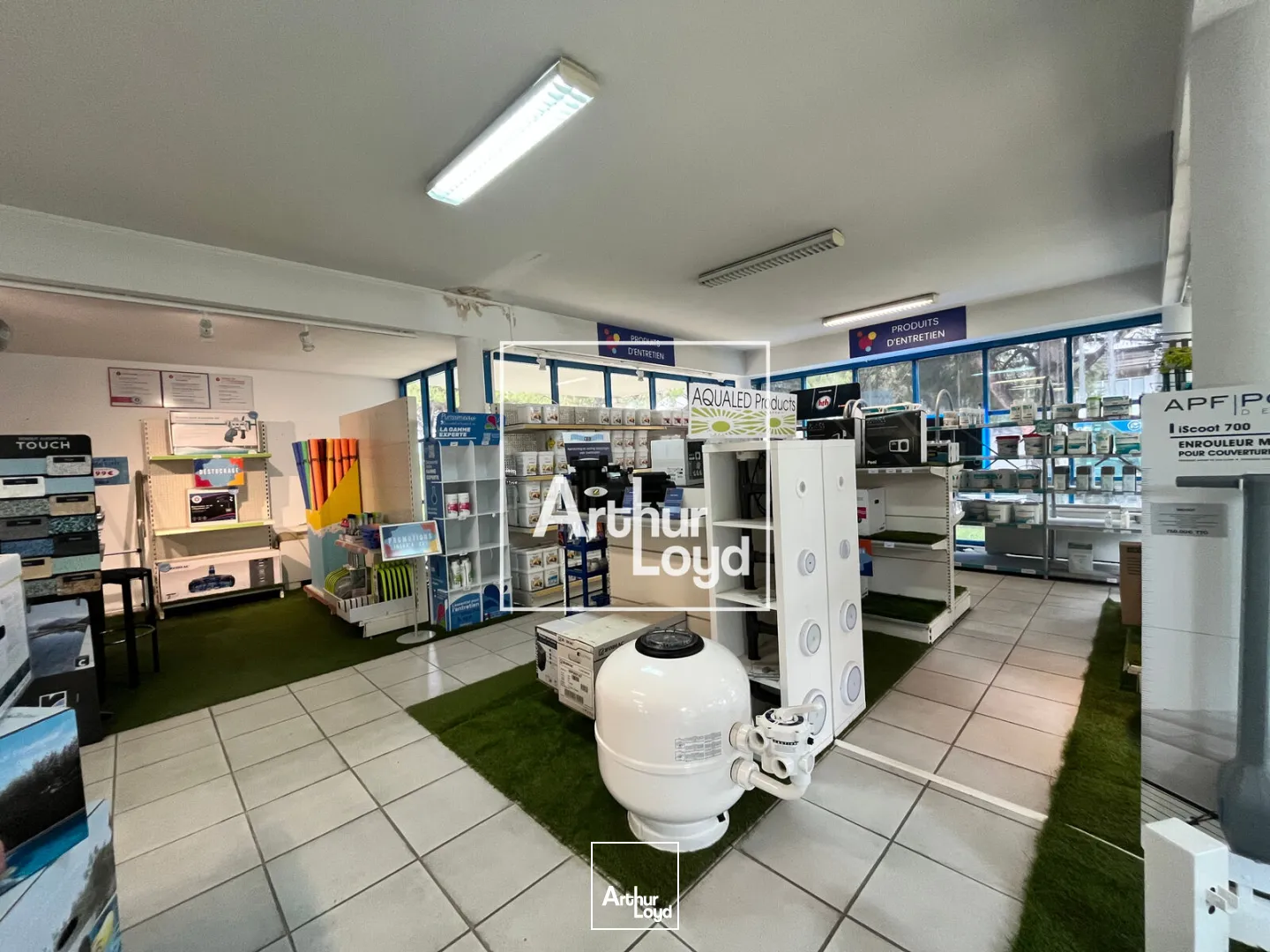 Locaux commerciaux - Location - NIMES - 30900 - 773-773 - 7778545