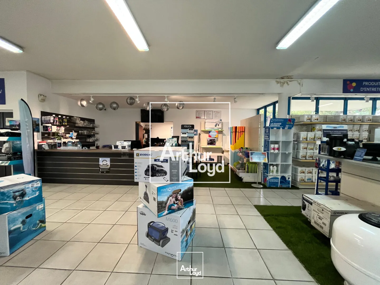 Locaux commerciaux - Location - NIMES - 30900 - 773-773 - 7778546