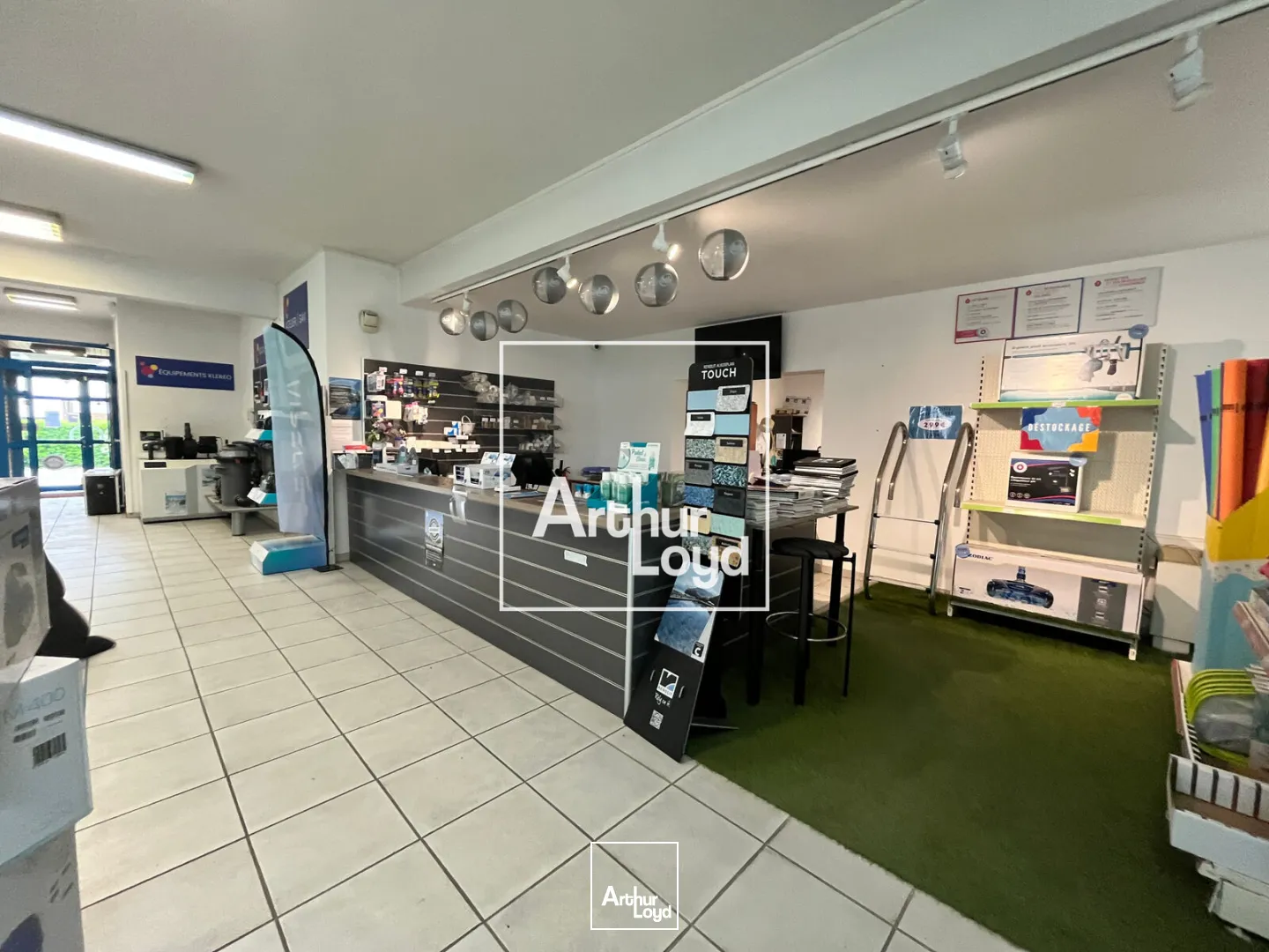 Locaux commerciaux - Location - NIMES - 30900 - 773-773 - 7778548