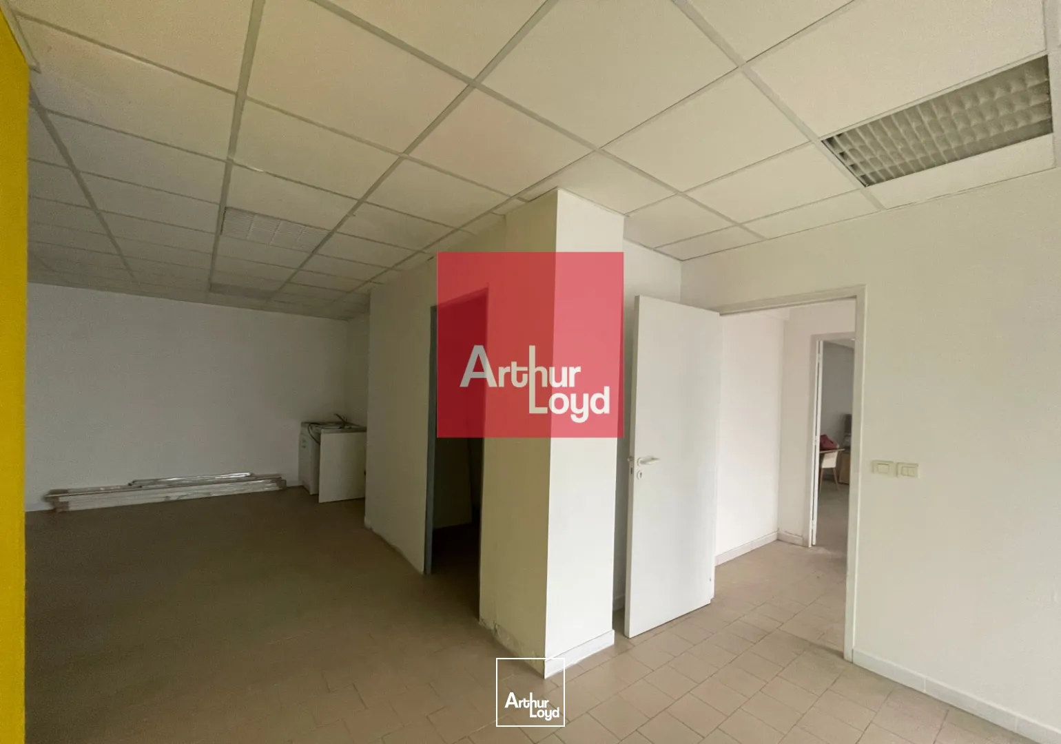 Locaux commerciaux - Vente - NIMES - 30000 - 77-77 - 7778582