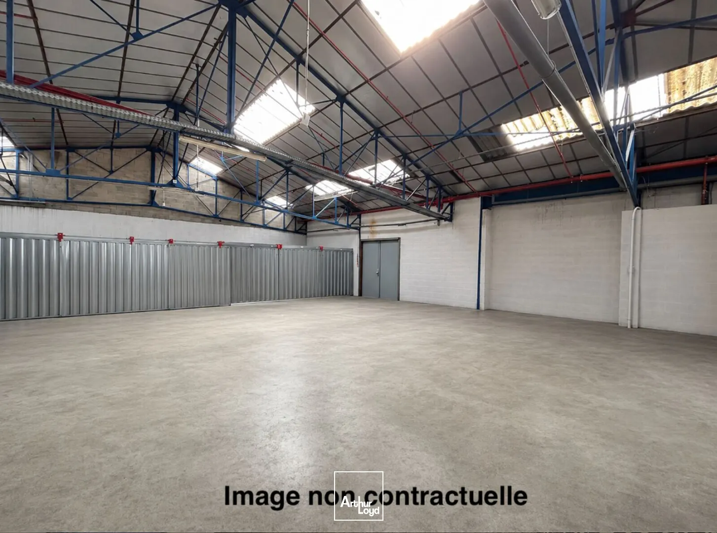 Locaux d'activité & Entrepôts - Location - LA CHAPELLE EN SERVAL - 60520 - 468-3766 - 7778660