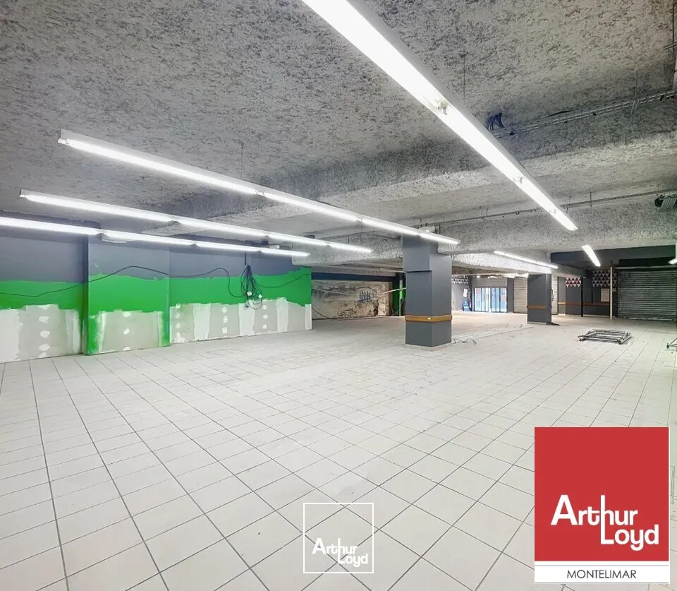 Locaux commerciaux - Location - MONTÉLIMAR - 26200 - 586-586 - 7779176