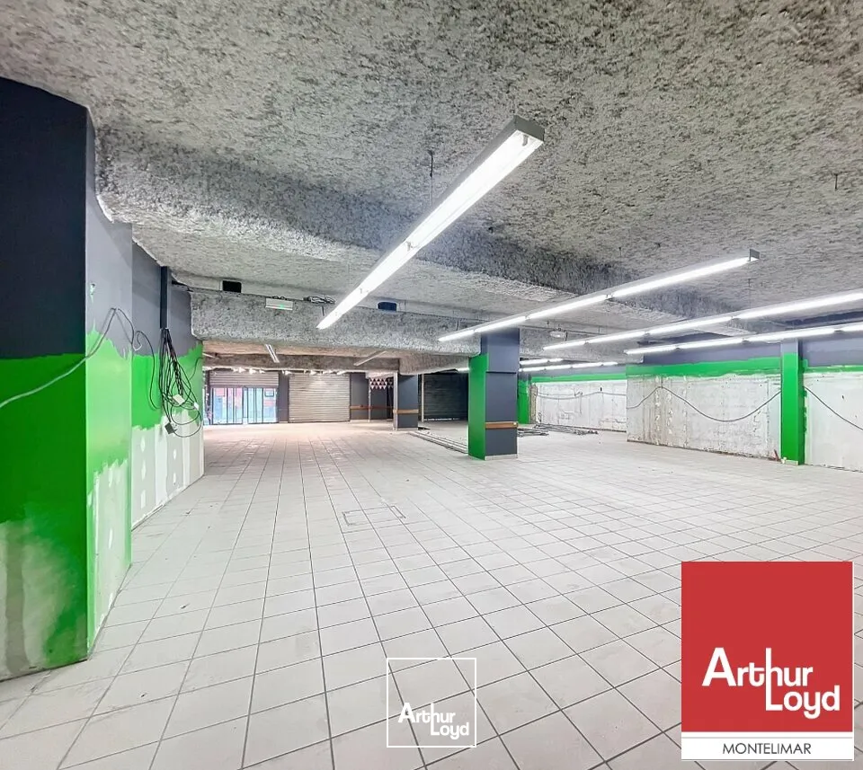 Locaux commerciaux - Location - MONTÉLIMAR - 26200 - 586-586 - 7779177