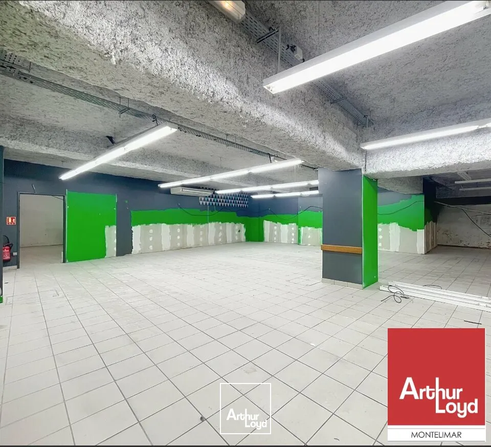 Locaux commerciaux - Location - MONTÉLIMAR - 26200 - 586-586 - 7779178
