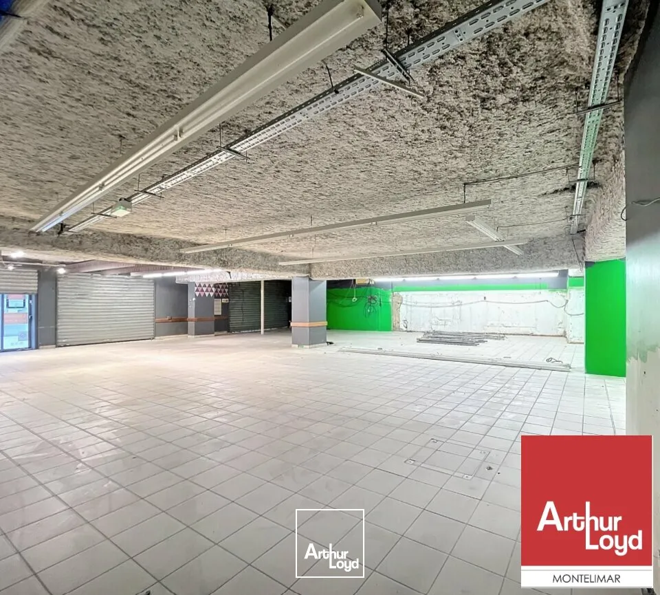 Locaux commerciaux - Location - MONTÉLIMAR - 26200 - 586-586 - 7779179