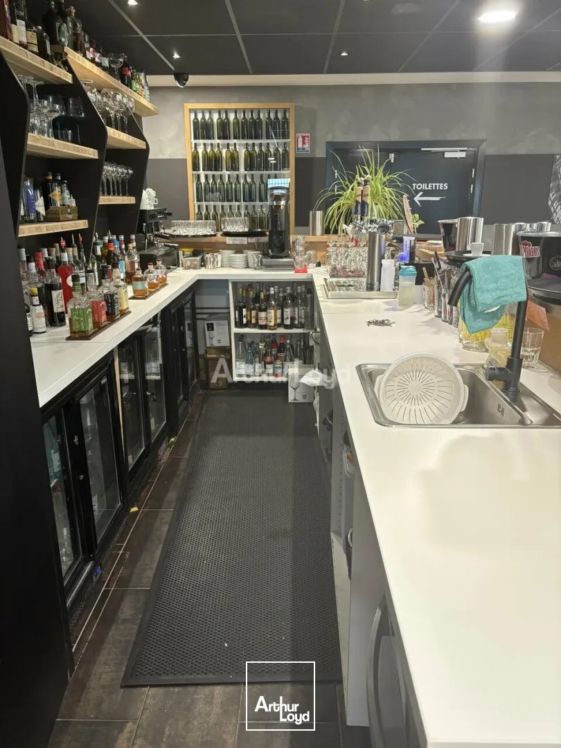 Locaux commerciaux - Cession - OSTWALD - 67540 - 12-12 - 7779230