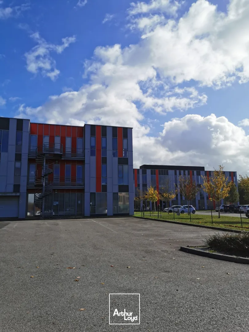 Bureaux - Location - VERN SUR SEICHE - 35770 - 107-932 - 7779472