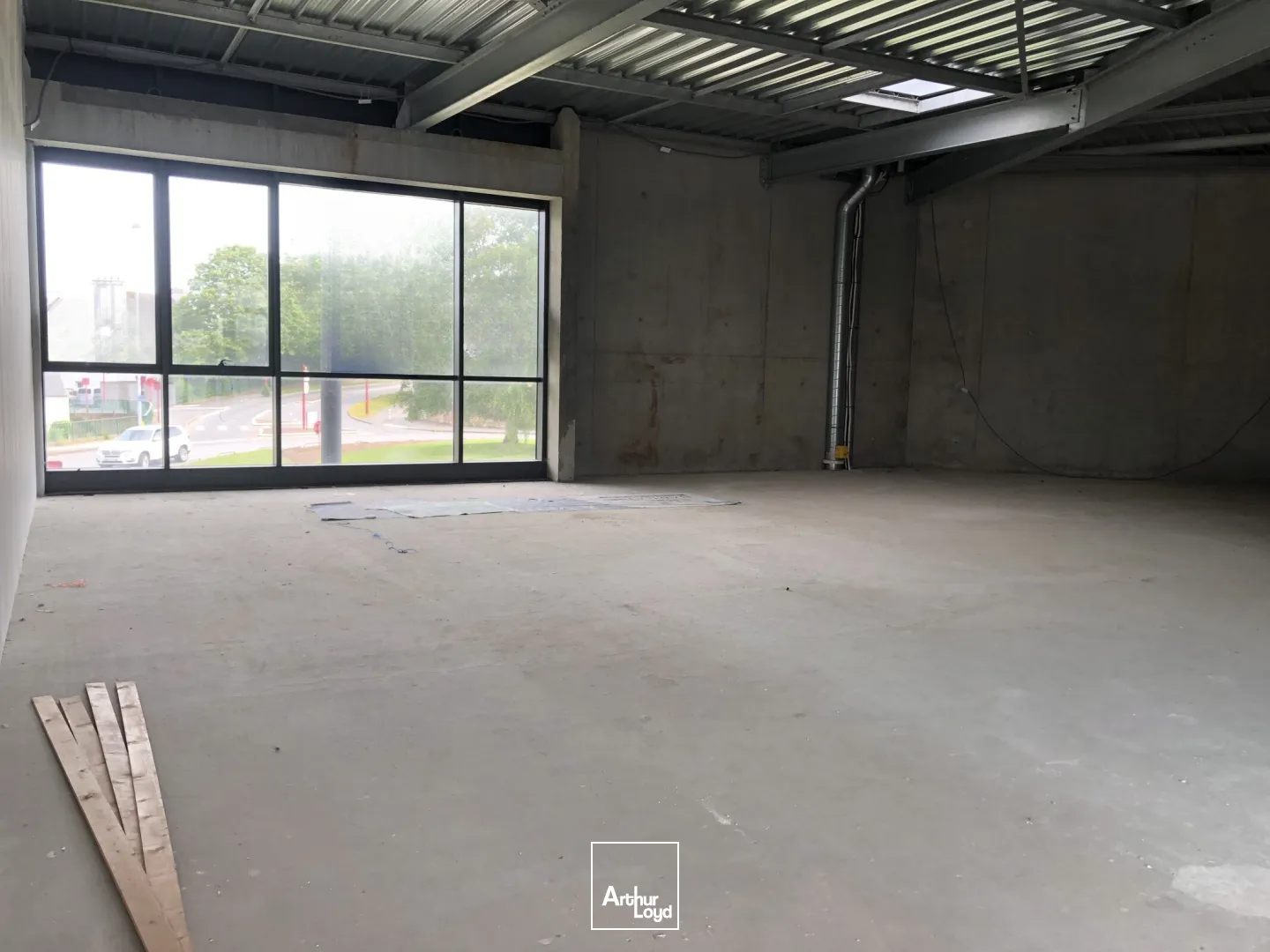 Locaux commerciaux - Location - LESNEVEN - 29260 - 140-140 - 7779487