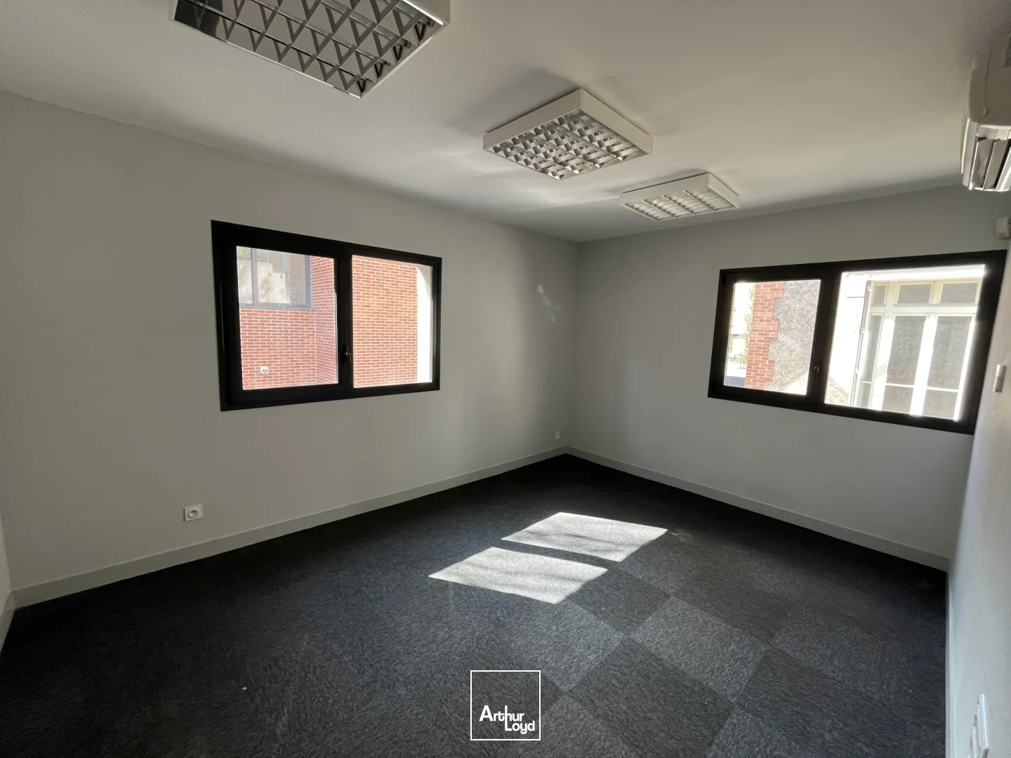 Bureaux - Location - ORLEANS - 45000 - 143.63-143.63 - 7779555