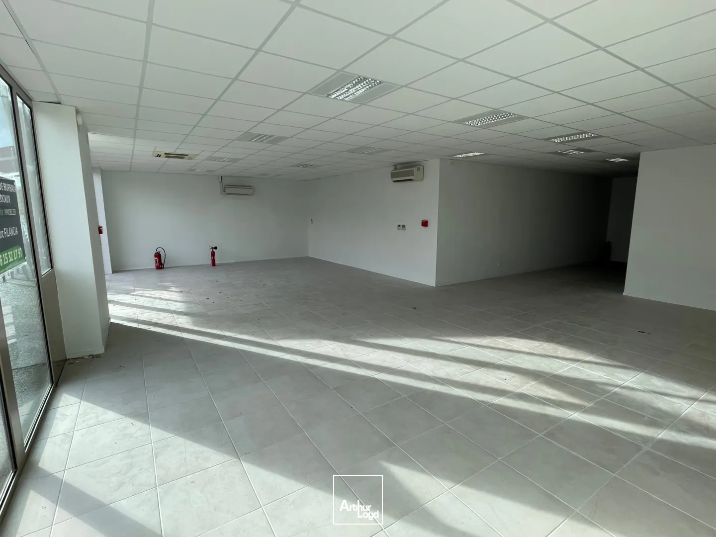 Locaux commerciaux - Location - VAL DE REUIL - 27100 - 133-133 - 7779758