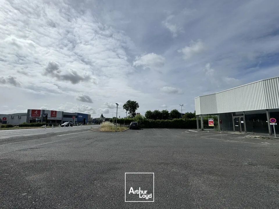 Locaux commerciaux - Location - CHAMBRAY LES TOURS - 37170 - 1000-1000 - 7780282