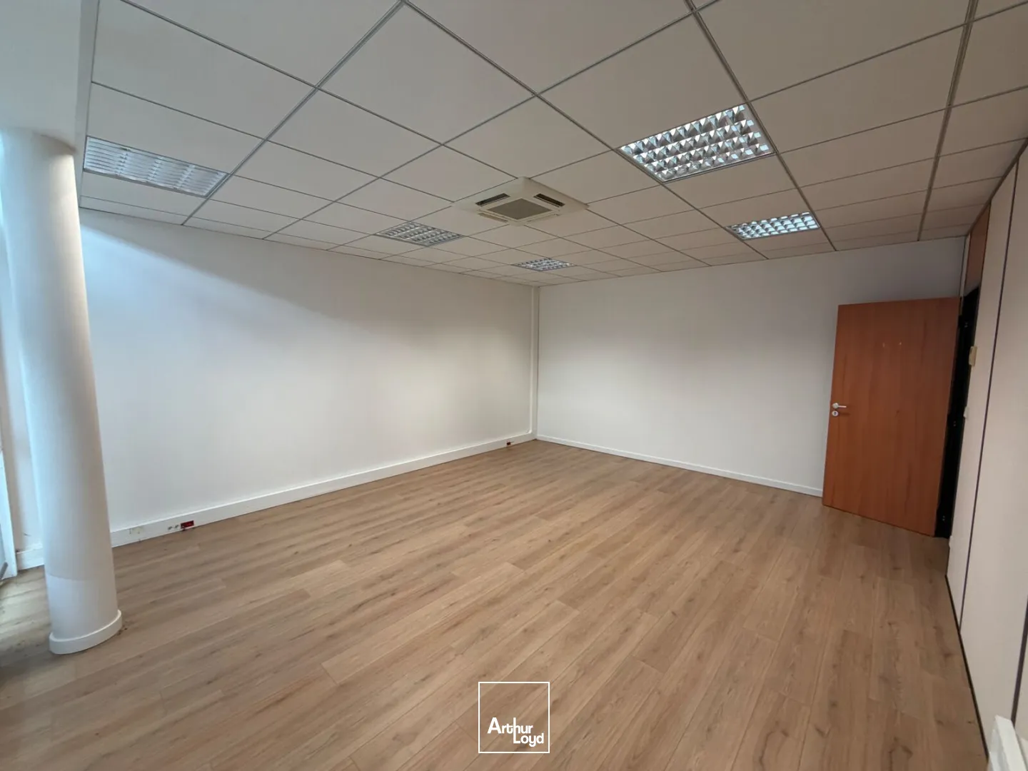Bureaux - Location - LACROIX SAINT OUEN - 60610 - 210-210 - 7780429
