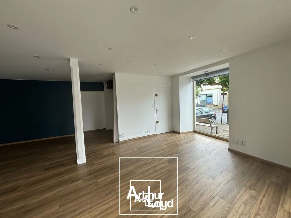 Bureaux - Location - OBJAT - 19130 - 44-44 - 7781544