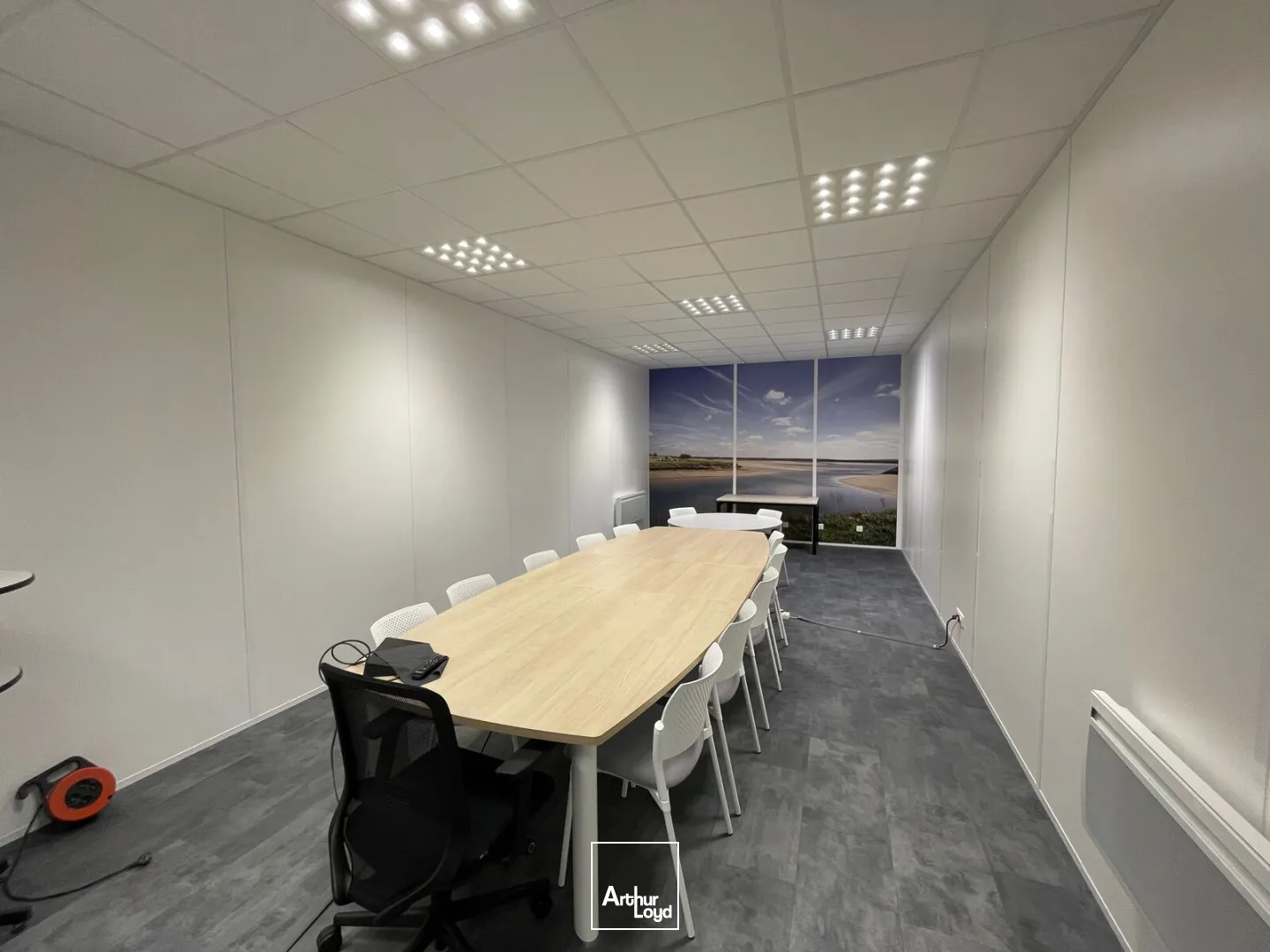 Locaux d'activité & Entrepôts - Location - VENETTE - 60280 - 135-416 - 7782324