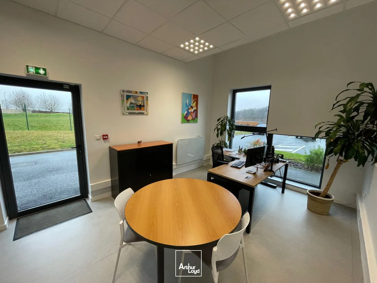 Locaux d'activité & Entrepôts - Location - VENETTE - 60280 - 135-416 - 7782322