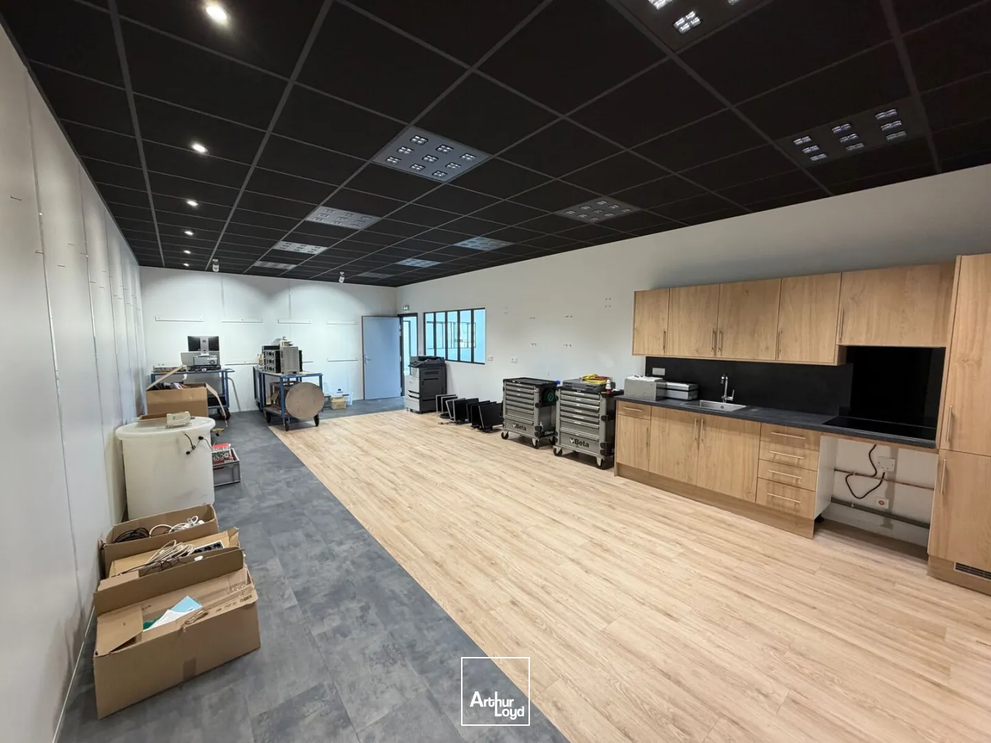 Locaux d'activité & Entrepôts - Location - VENETTE - 60280 - 281-281 - 7782336