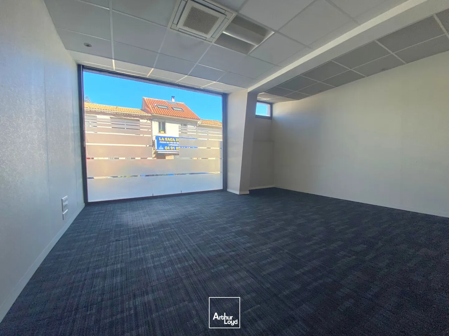 Locaux commerciaux - Location - MARSEILLE - 13012 - 264.5-264.5 - 7782766