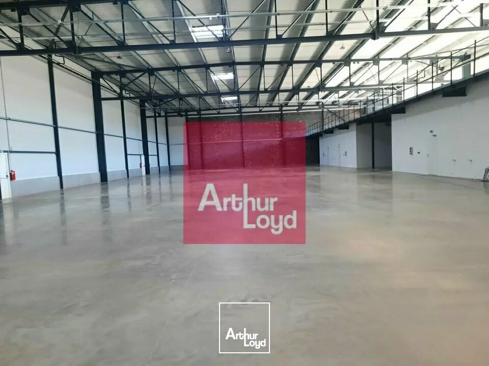 Locaux d'activité & Entrepôts - Location - CLERMONT FERRAND - 63100 - 530-530 - 7783152