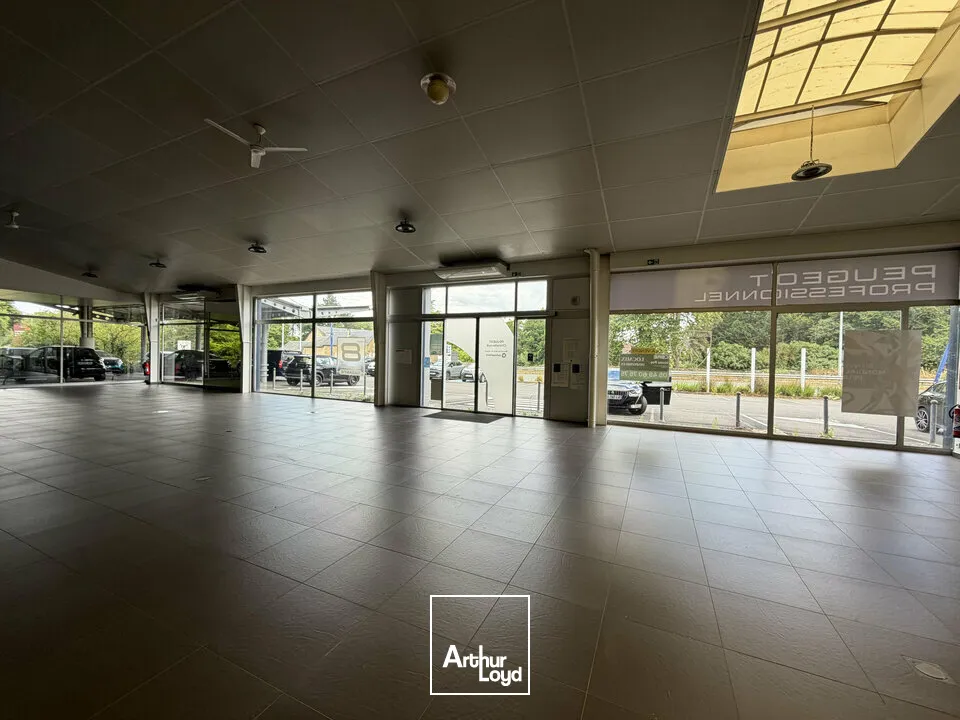 Locaux commerciaux - Vente - CHÂTELLERAULT - 86100 - 697-1614 - 7784236