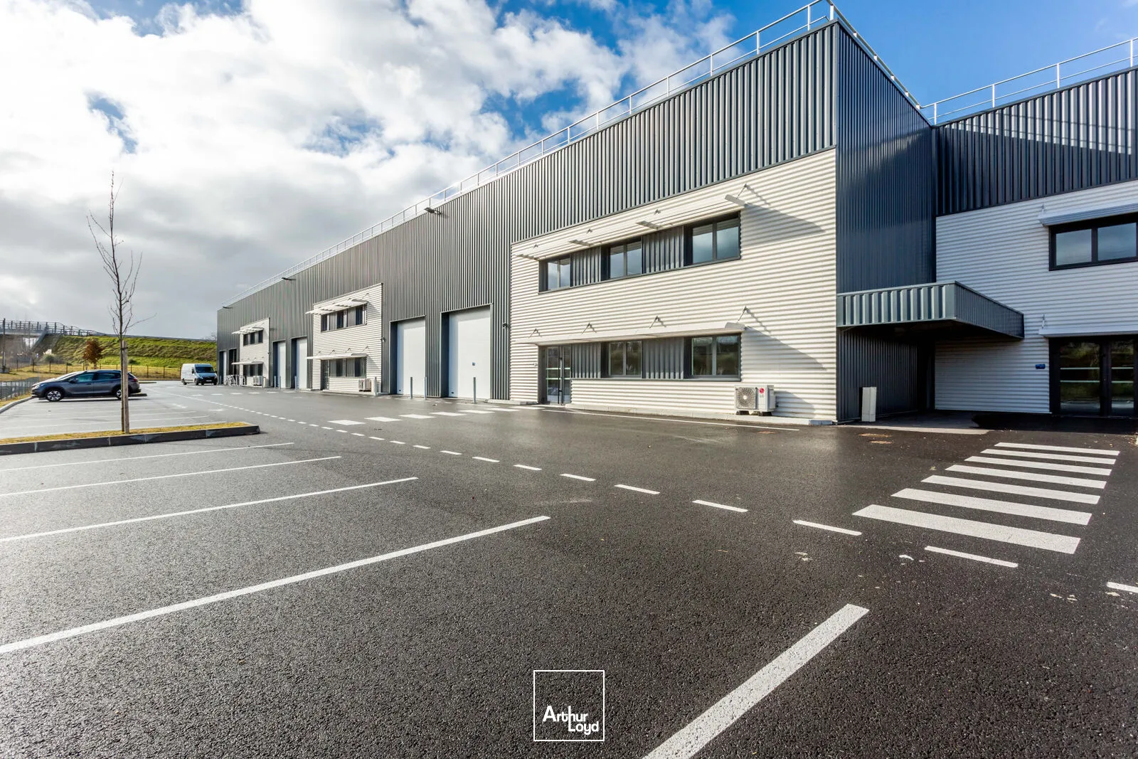 Locaux d'activité & Entrepôts - Location - AMBARES ET LAGRAVE - 33440 - 3498-3498 - 7784395
