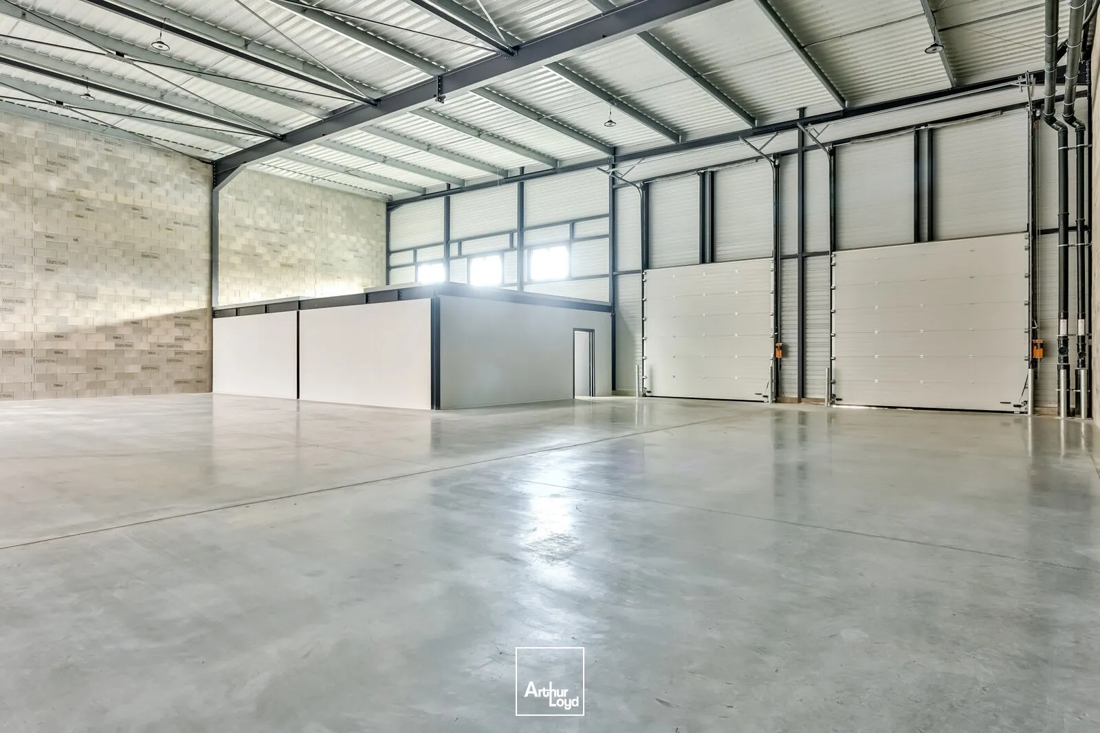 Locaux d'activité & Entrepôts - Location - AMBARES ET LAGRAVE - 33440 - 3498-3498 - 7784398