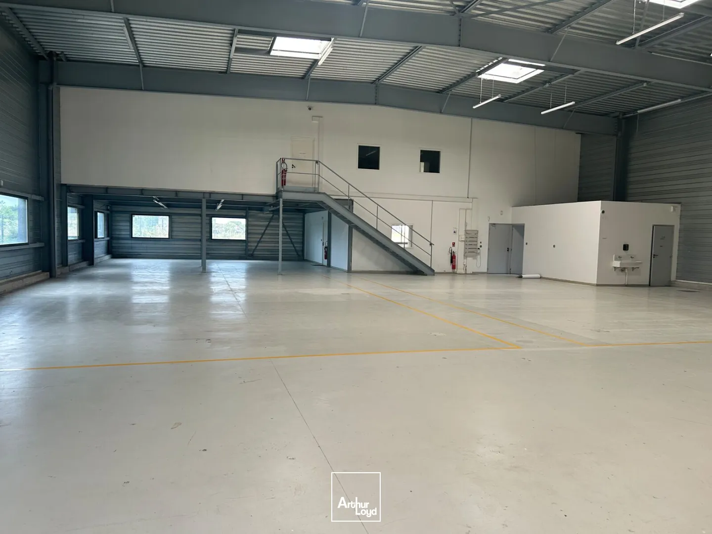 Locaux d'activité & Entrepôts - Vente - LES SORINIERES - 44840 - 1701-1701 - 7784586