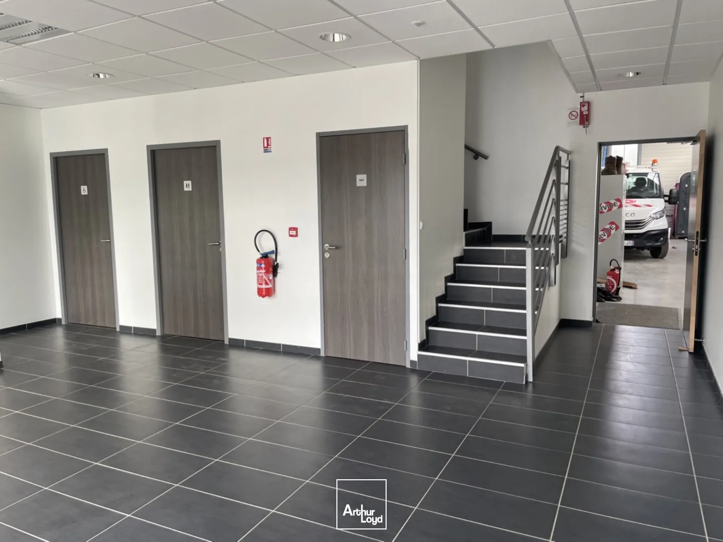 Locaux d'activité & Entrepôts - Location - SAINT ETIENNE DE MONTLUC - 44360 - 366-366 - 7784594