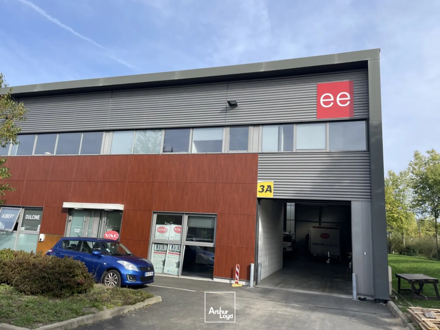 Locaux d'activité & Entrepôts - Location - SAINT ETIENNE DE MONTLUC - 44360 - 366-366 - 7784589