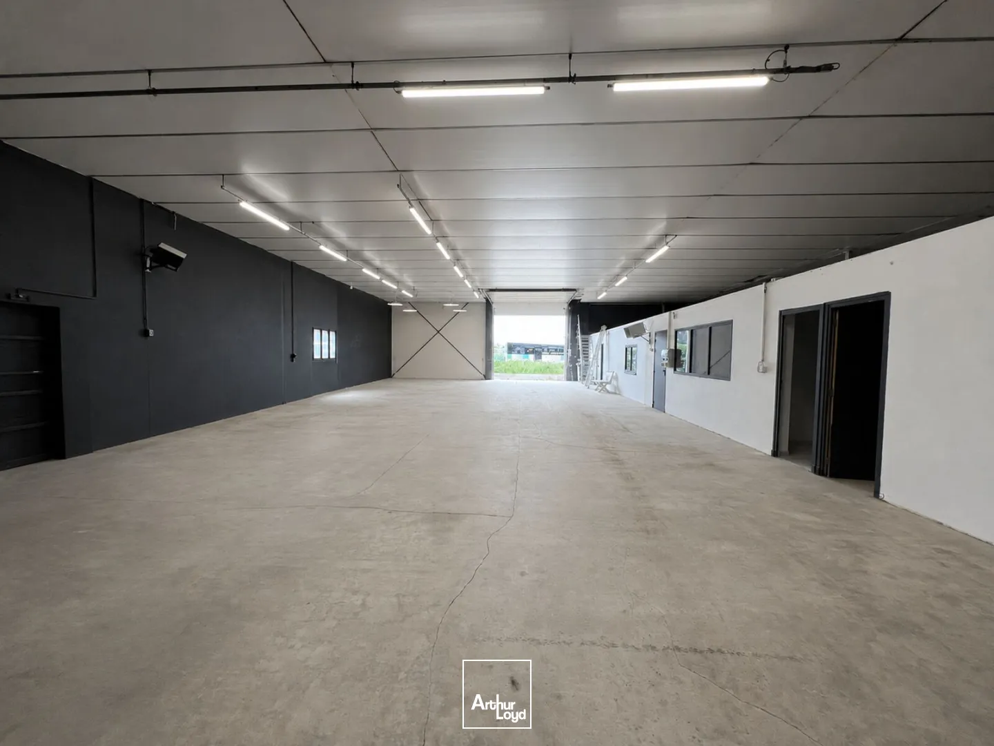 Locaux d'activité & Entrepôts - Vente - ROANNE - 42300 - 531-531 - 7784803
