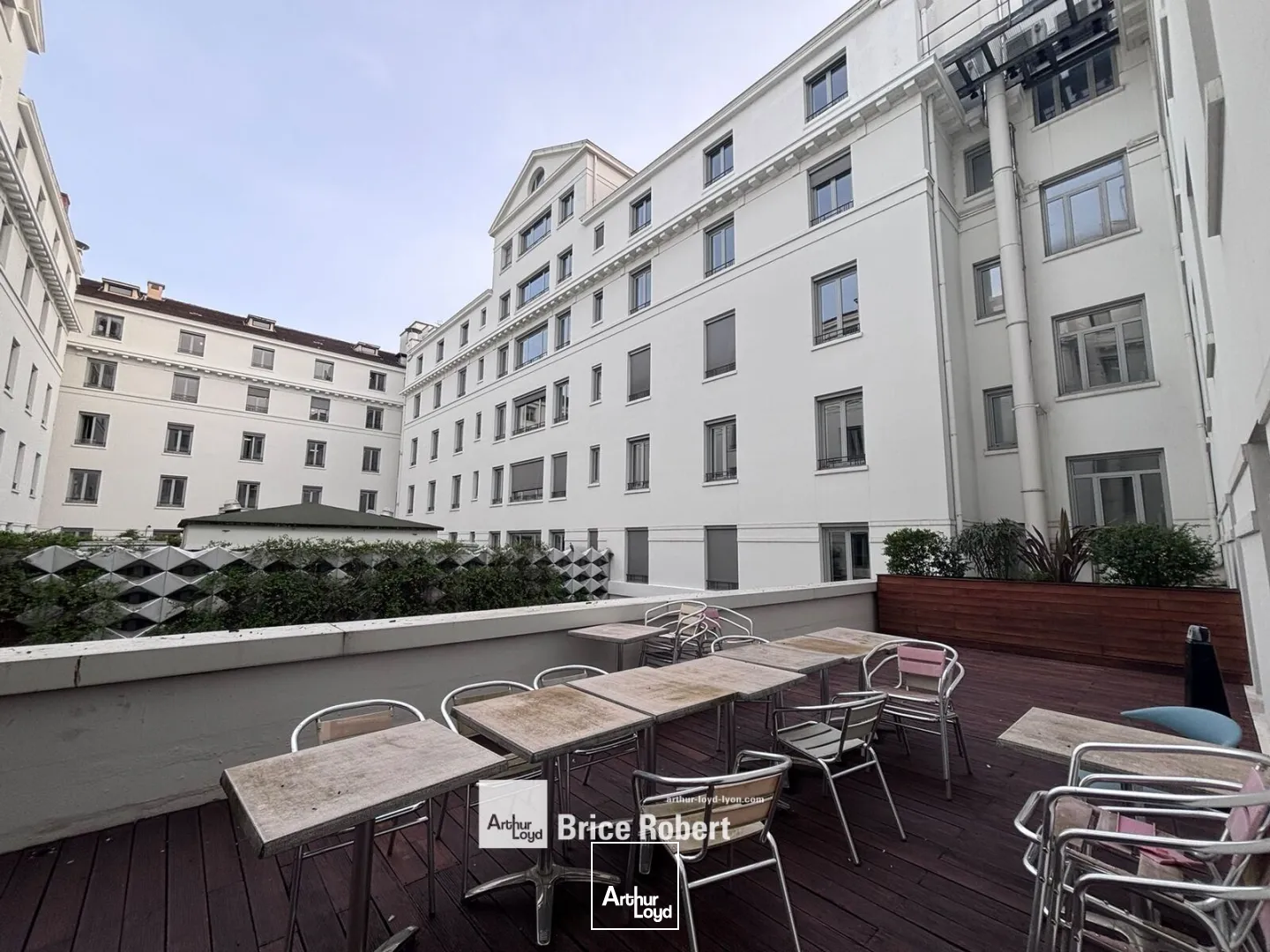 Bureaux - Location - LYON - 69006 - 375-2441 - 7784875
