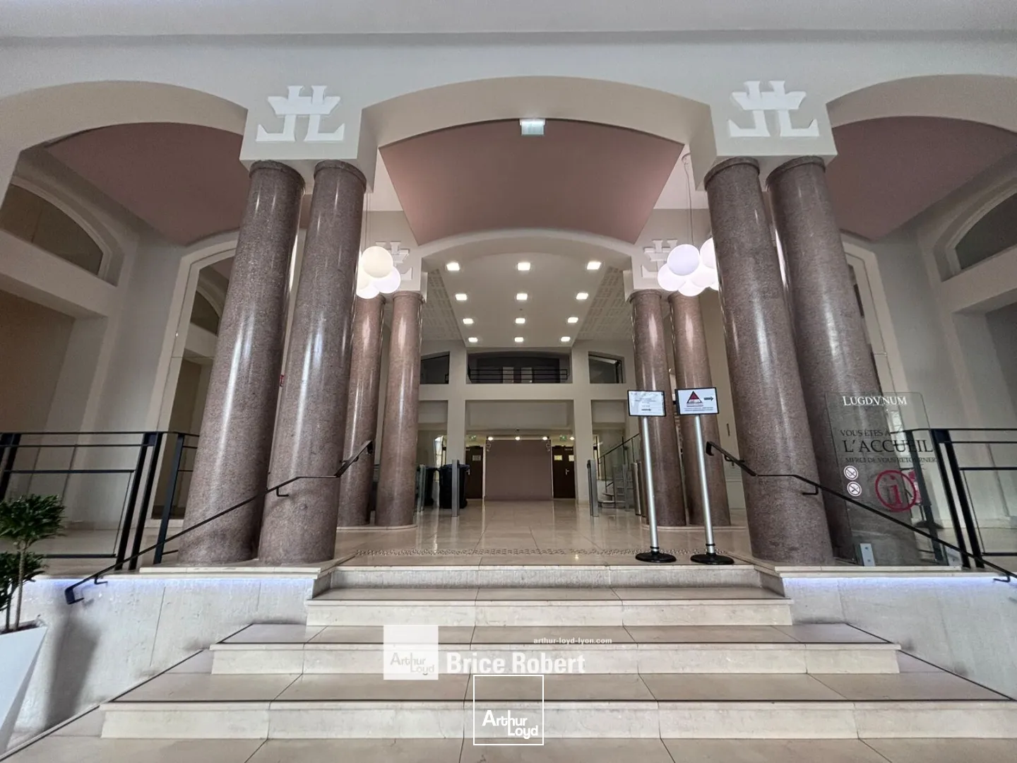 Bureaux - Location - LYON - 69006 - 375-2441 - 7784879