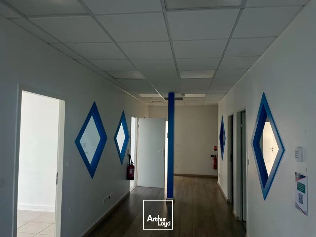 Bureaux - Location - Baie Mahault - 97122 - 0-0 - 7785975
