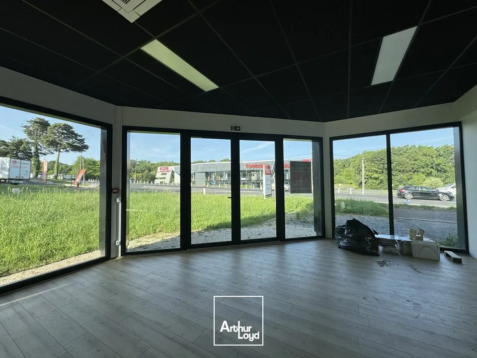 Locaux commerciaux - Location - CHAMBRAY LES TOURS - 37170 - 80-80 - 7786118