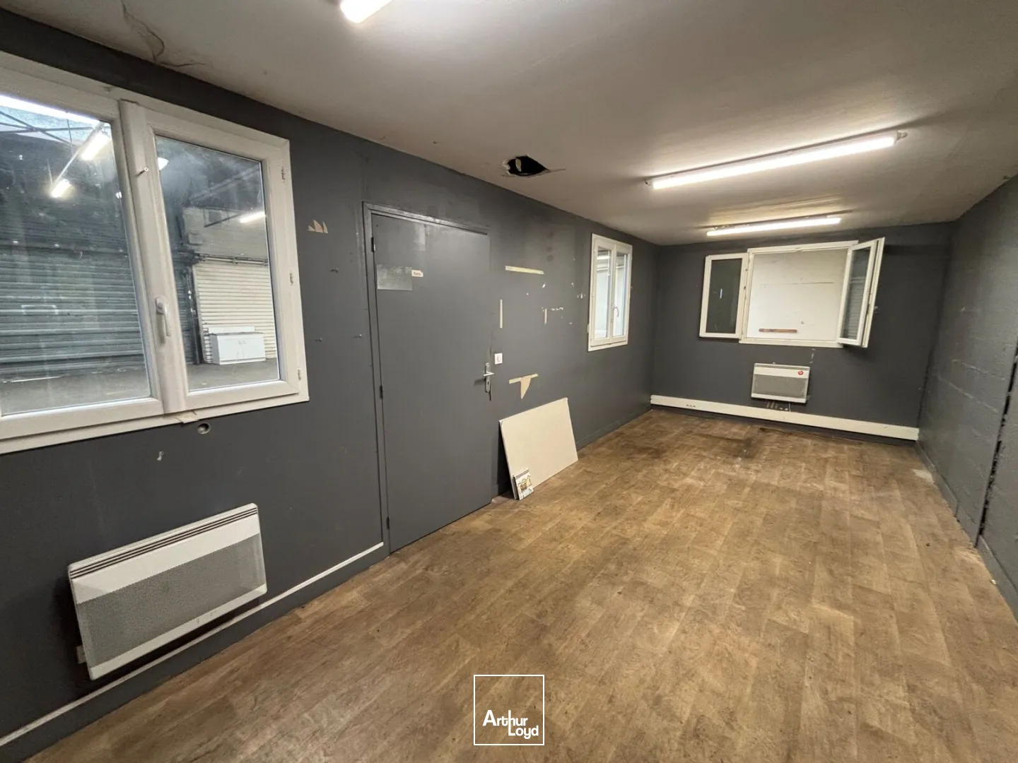 Locaux d'activité & Entrepôts - Location - LE GRAND QUEVILLY - 76120 - 300-300 - 7786401