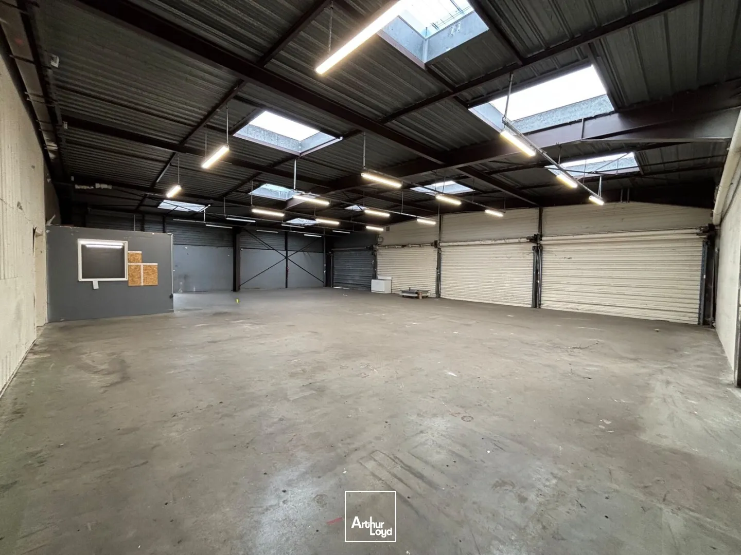 Locaux d'activité & Entrepôts - Location - LE GRAND QUEVILLY - 76120 - 300-300 - 7786403
