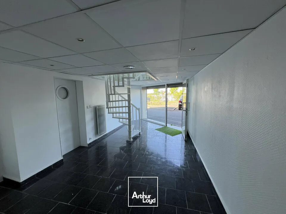 Locaux commerciaux - Vente - ANGOULÊME - 16000 - 230-230 - 7786487