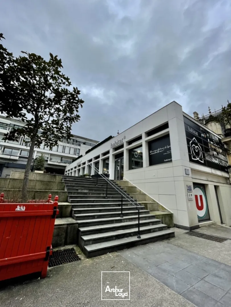Locaux commerciaux - Location - ROUEN - 76000 - 370-784 - 7788279