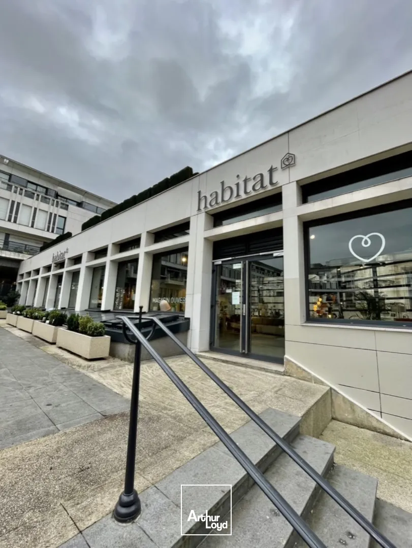 Locaux commerciaux - Location - ROUEN - 76000 - 370-784 - 7788280