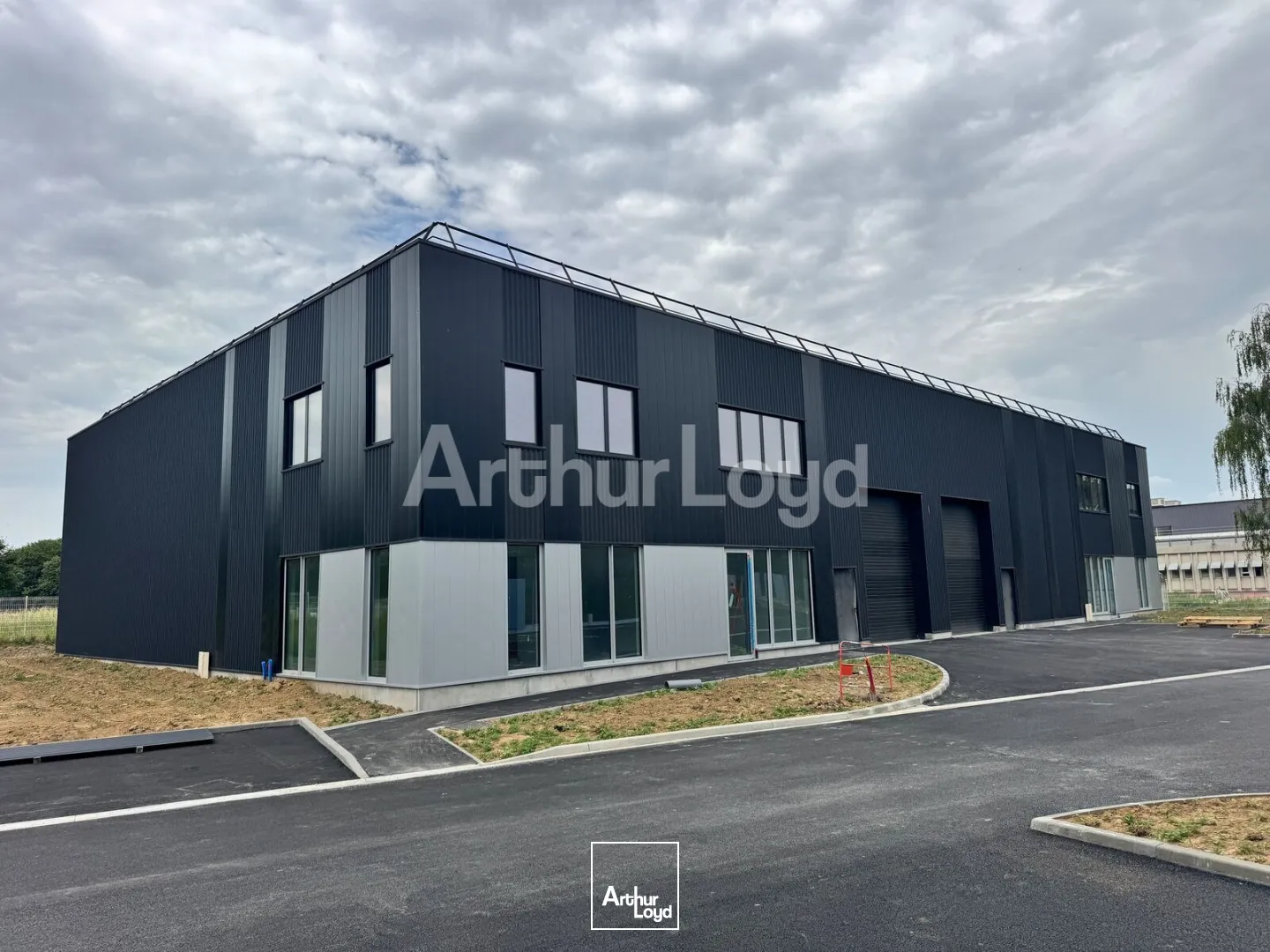 Locaux d'activité & Entrepôts - Location - LYS LEZ LANNOY - 59390 - 303-6880 - 7788616