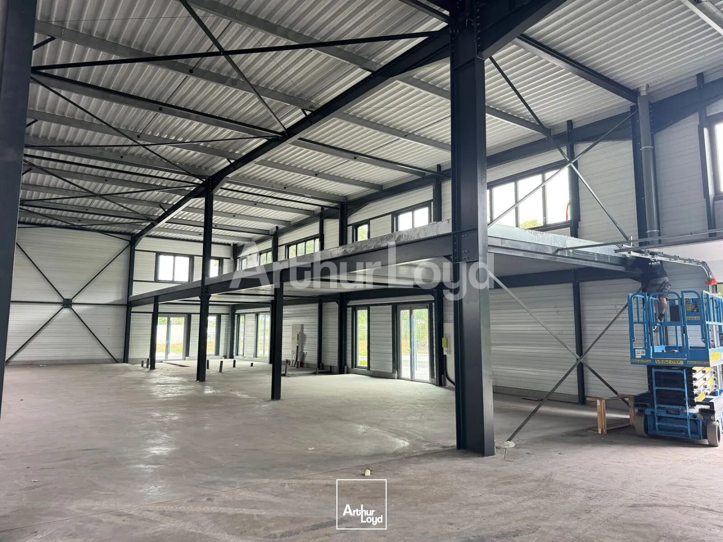 Locaux d'activité & Entrepôts - Location - LYS LEZ LANNOY - 59390 - 303-6880 - 7788619